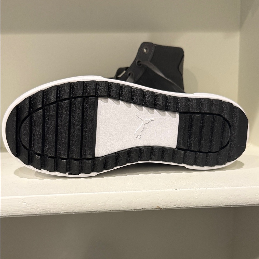 Puma Never worn Gray and White Platforms - Picture 4 of 5